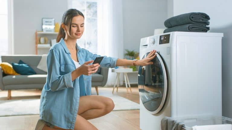How To Wash a Comforter in a Washing Machine | ApplianceTeacher