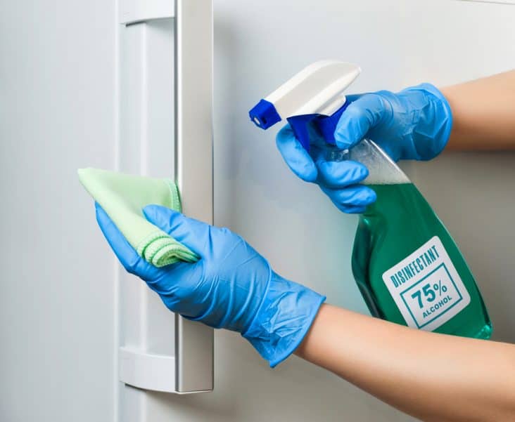 8 Ways To Remove Ice at the Back of Your Fridge | ApplianceTeacher