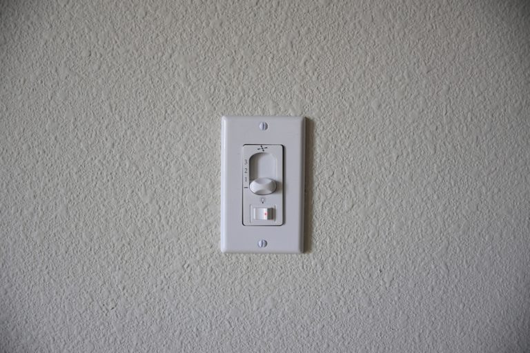 How To Reverse a Hampton Bay Ceiling Fan ApplianceTeacher