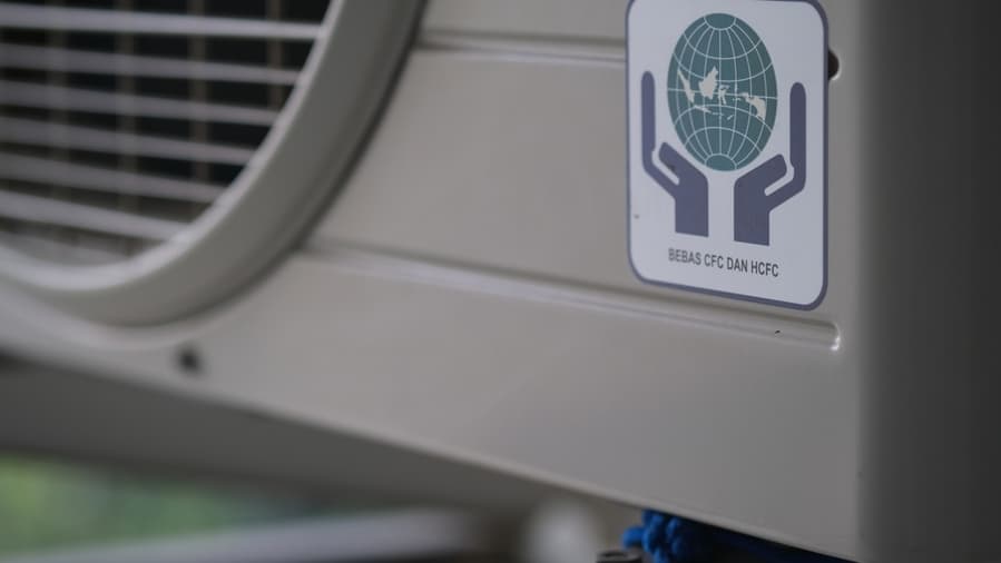 Free Cfc And Hcfc Carbon Sticker On A Air Conditioner.