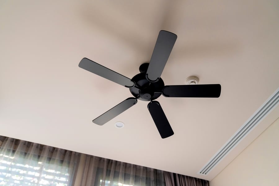 Moving Ceiling Fan In A Hotel Room,Indoor Hanging Decorate Ceiling Fan