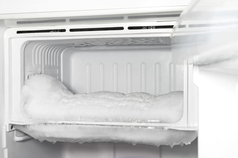 Self-Defrosting Vs Manual Defrosting Freezer Comparison