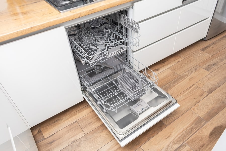 Allow Your Dishwasher To Dry Completely