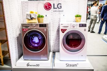 Lg Washing Machine Tumble Dryer On Display For Sale