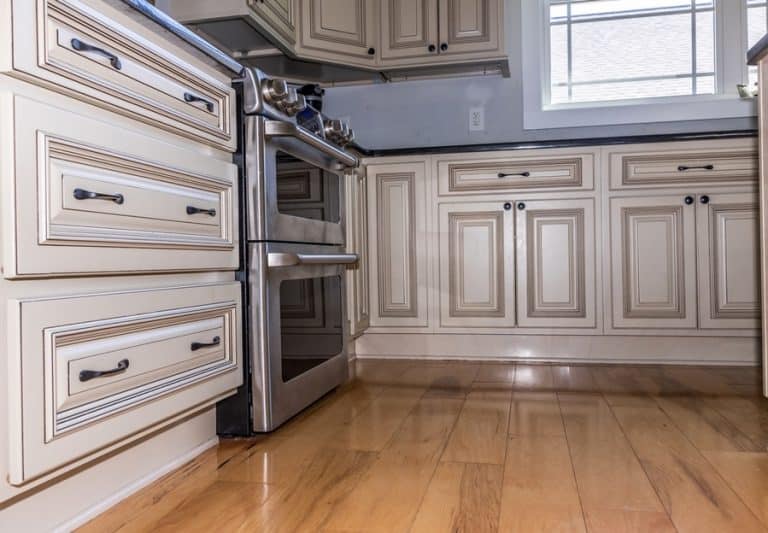 Differences Between Double Ovens and Single Ovens ApplianceTeacher