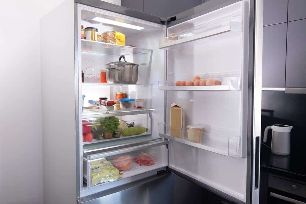 Refrigerator 17